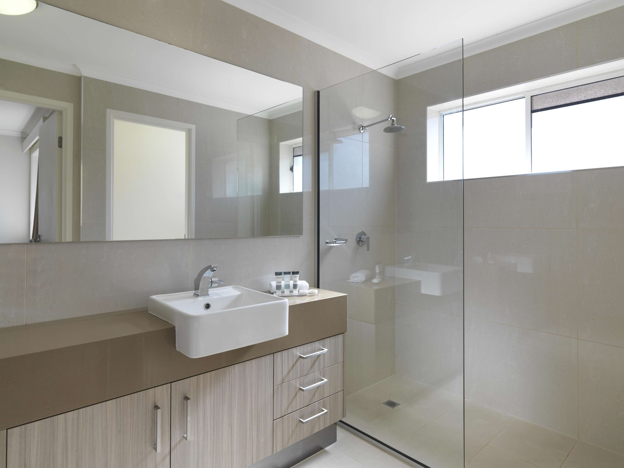 oaks sunshine coast oasis resort