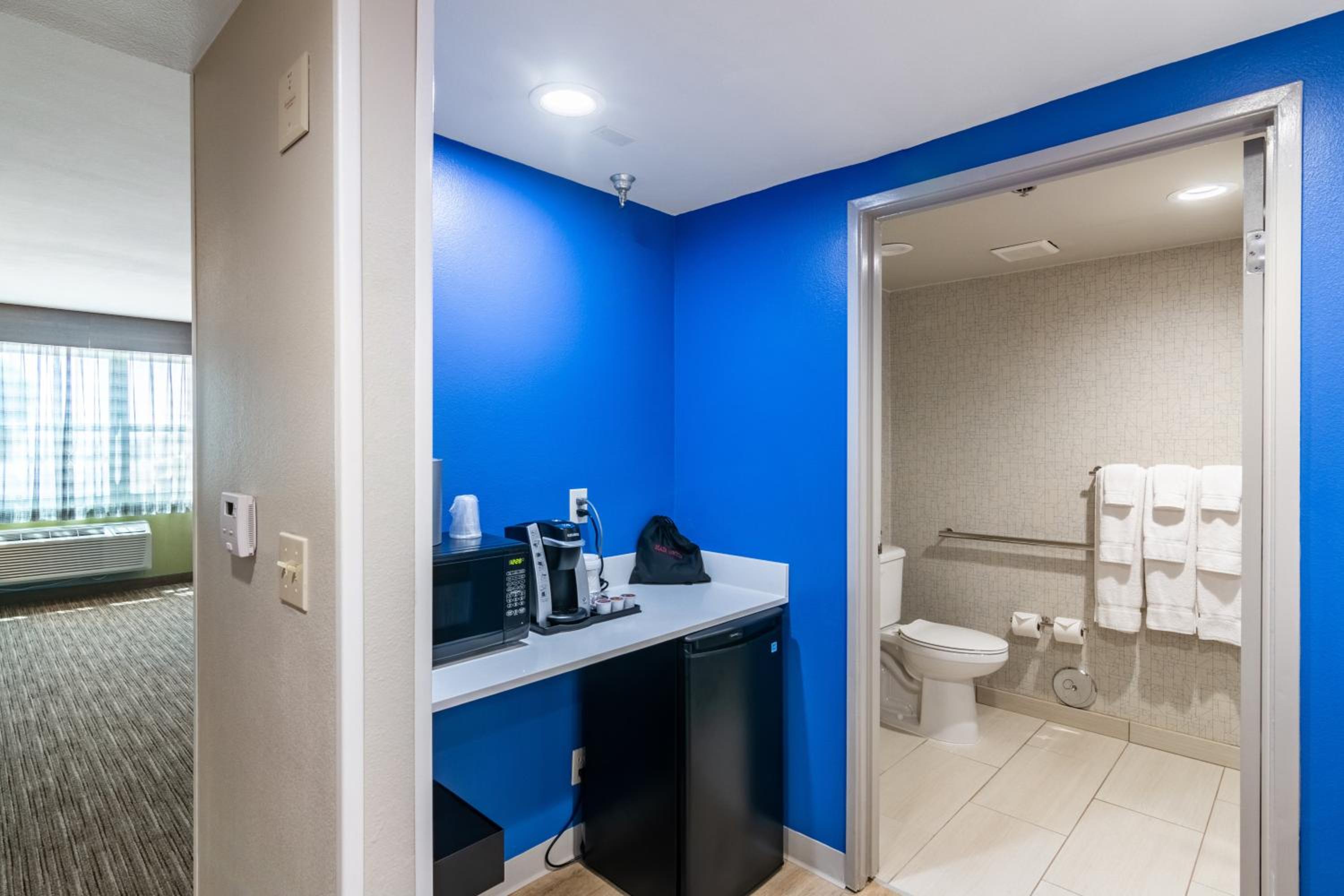 holiday inn express and suites camarillo by ihg