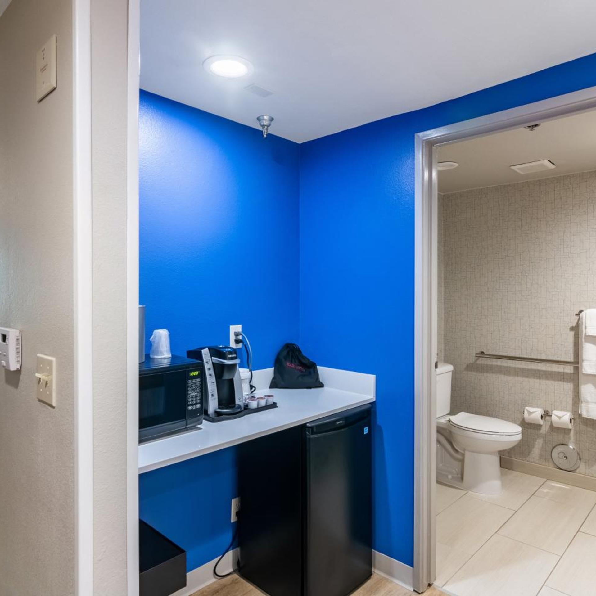holiday inn express and suites camarillo by ihg