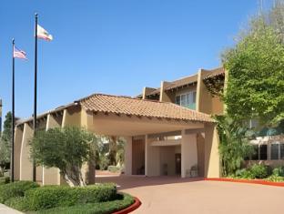 holiday inn express and suites camarillo by ihg