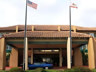 holiday inn express and suites camarillo by ihg