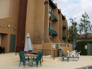 holiday inn express and suites camarillo by ihg