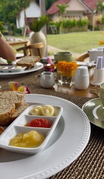 united colors of bali nature