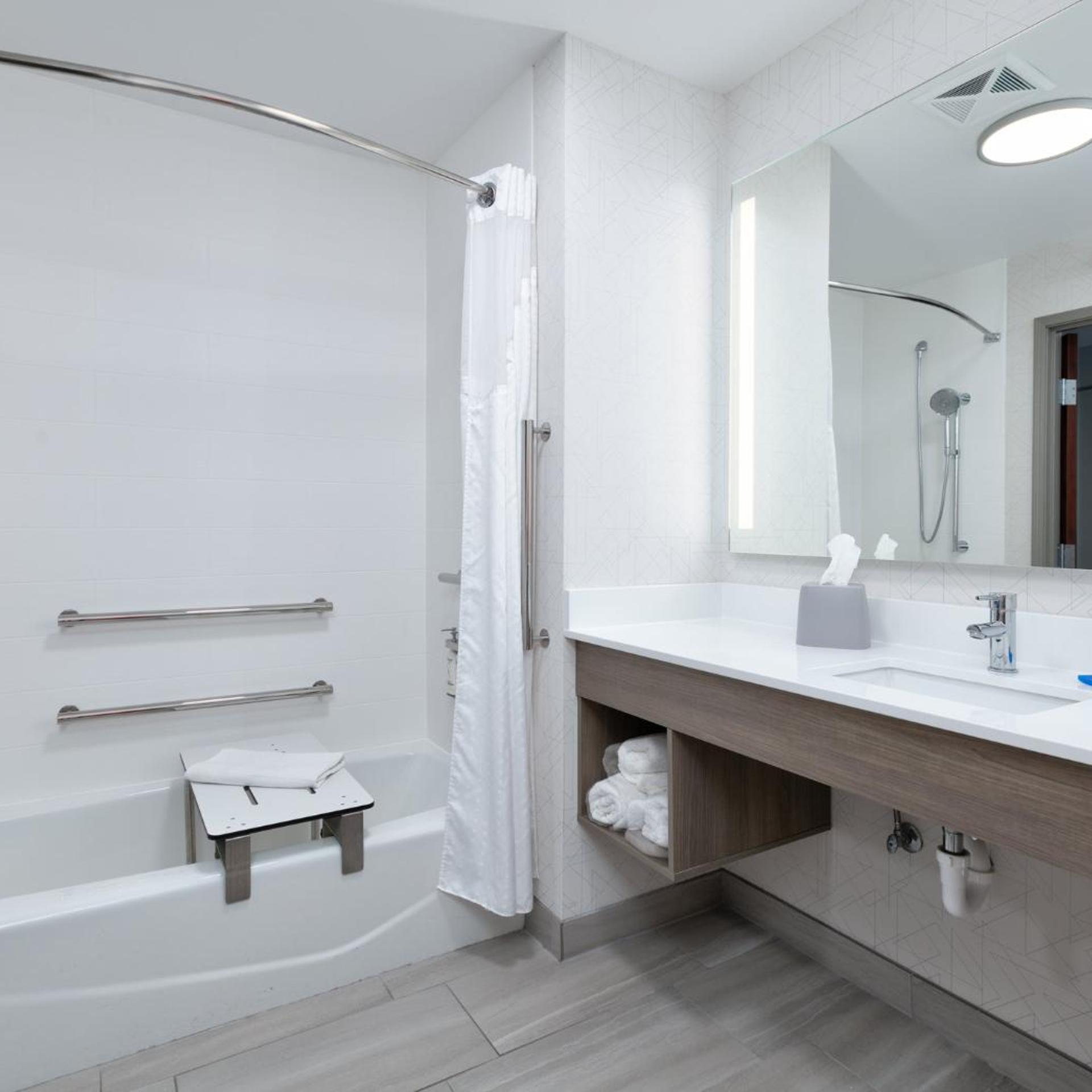 holiday inn express hotel and suites shakopee by ihg