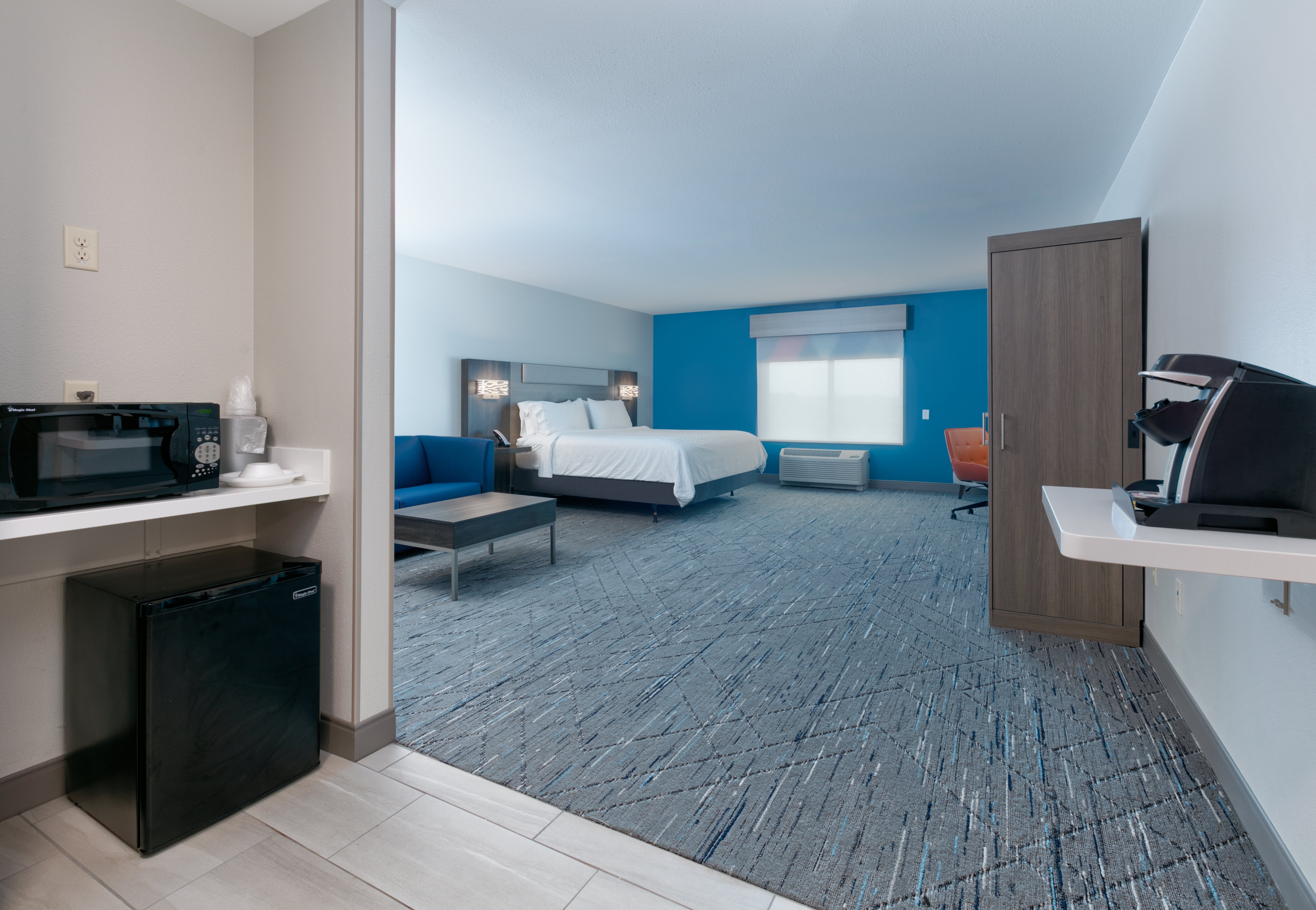 holiday inn express hotel and suites shakopee by ihg