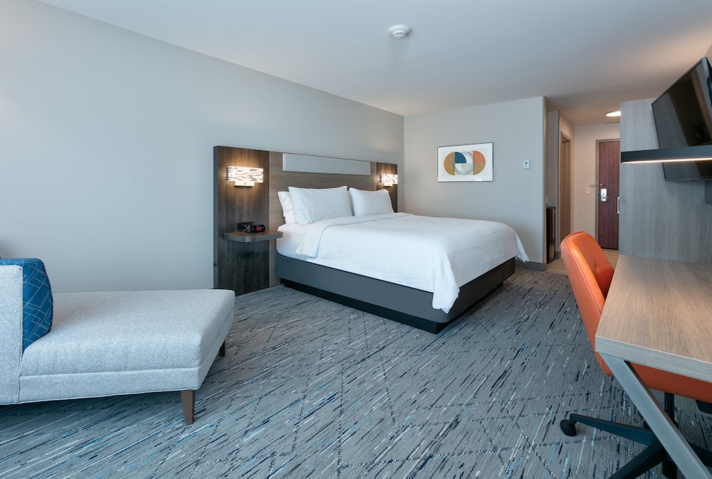 holiday inn express hotel and suites shakopee by ihg
