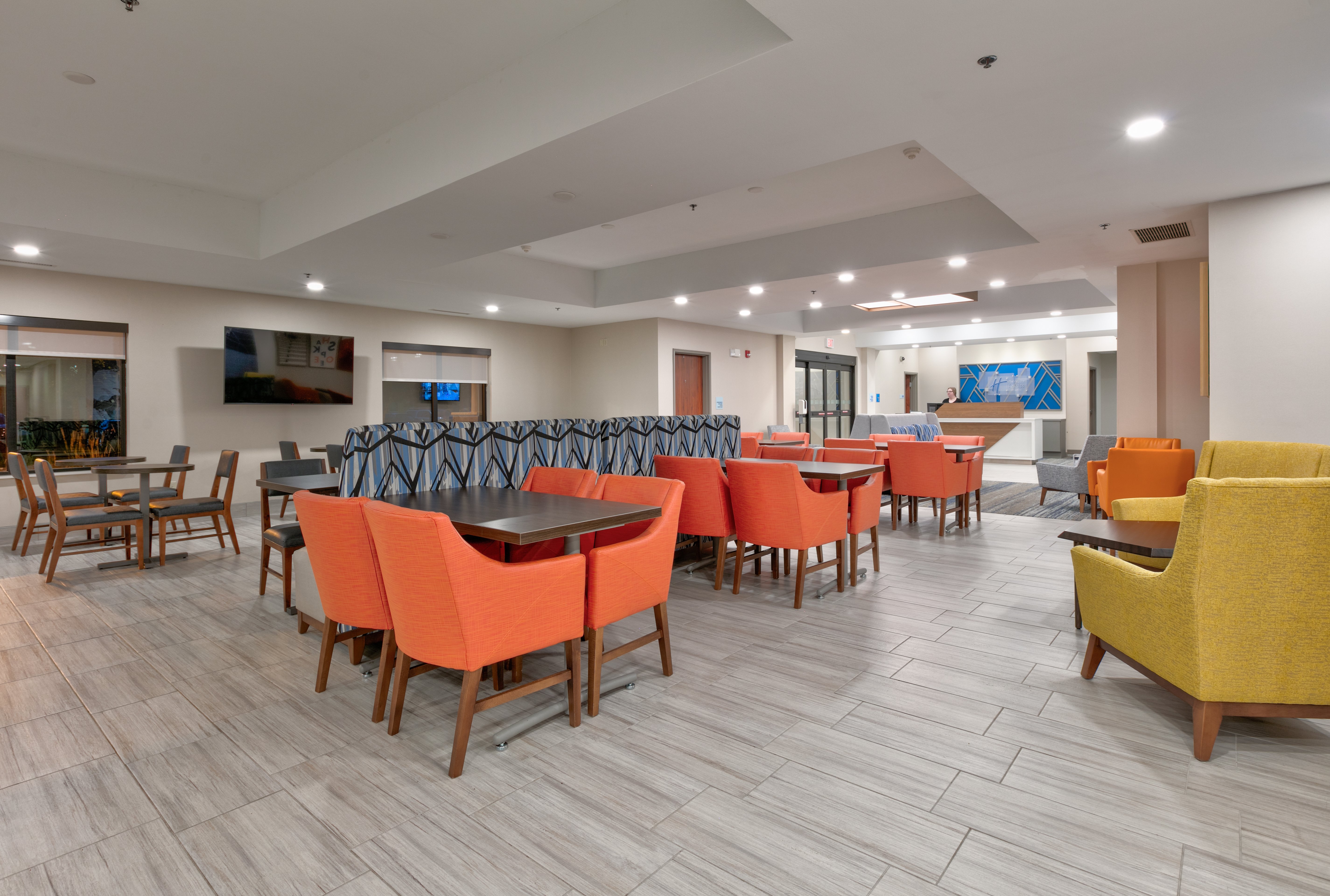 holiday inn express hotel and suites shakopee by ihg