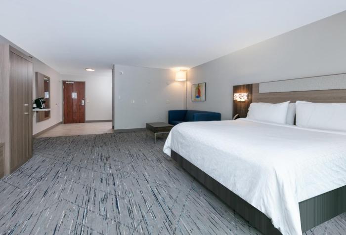 holiday inn express hotel and suites shakopee by ihg