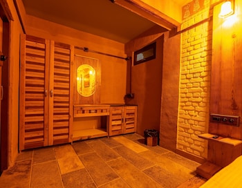 the himalayan bungalow blusalz homes