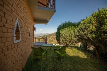 the himalayan bungalow blusalz homes