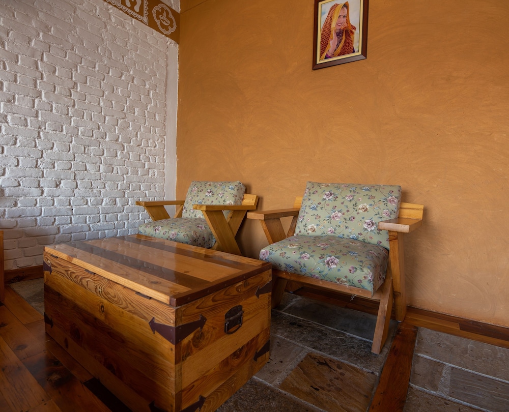 the himalayan bungalow blusalz homes