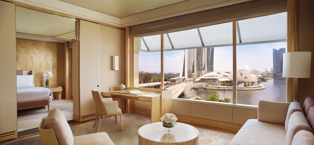 the ritz carlton millenia singapore