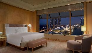 the ritz carlton millenia singapore