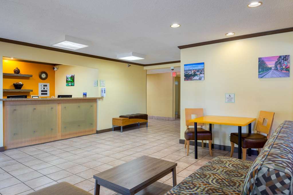 la quinta inn and suites by wyndham savannah southside