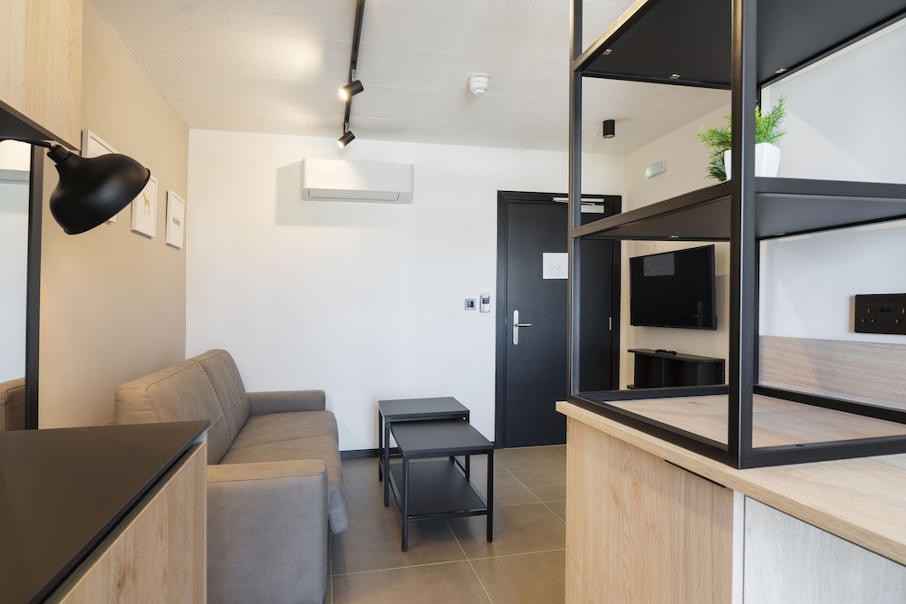 aparthotel adagio malta central