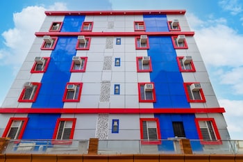 airport hotel shivaka inn