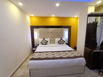 airport hotel shivaka inn