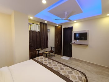 airport hotel shivaka inn