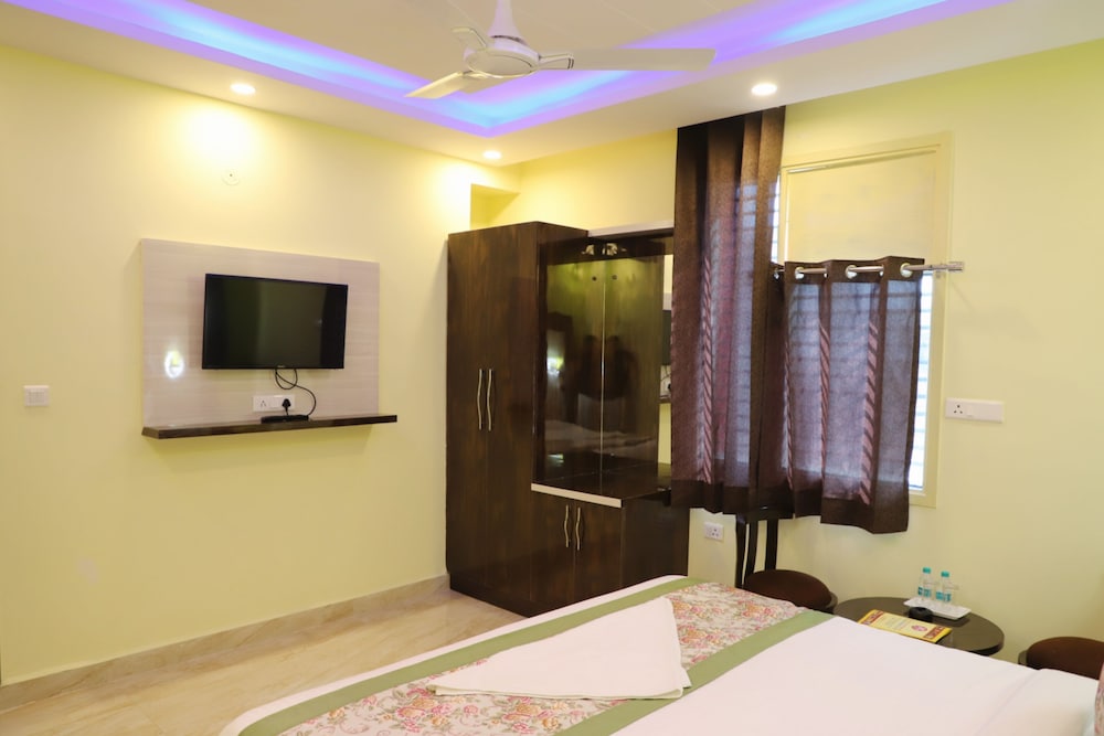 airport hotel shivaka inn