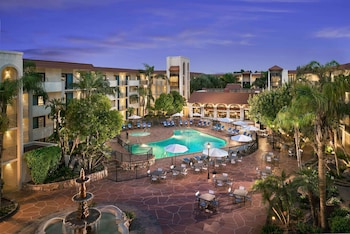 embassy suites by hilton scottsdale resort