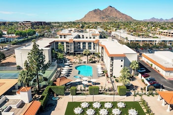 embassy suites by hilton scottsdale resort