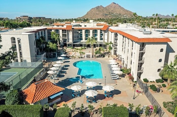 embassy suites by hilton scottsdale resort