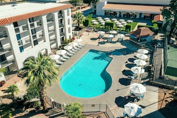 embassy suites by hilton scottsdale resort