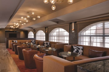 embassy suites by hilton scottsdale resort