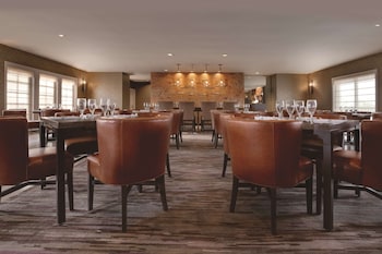 embassy suites by hilton scottsdale resort