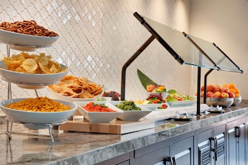 embassy suites by hilton scottsdale resort