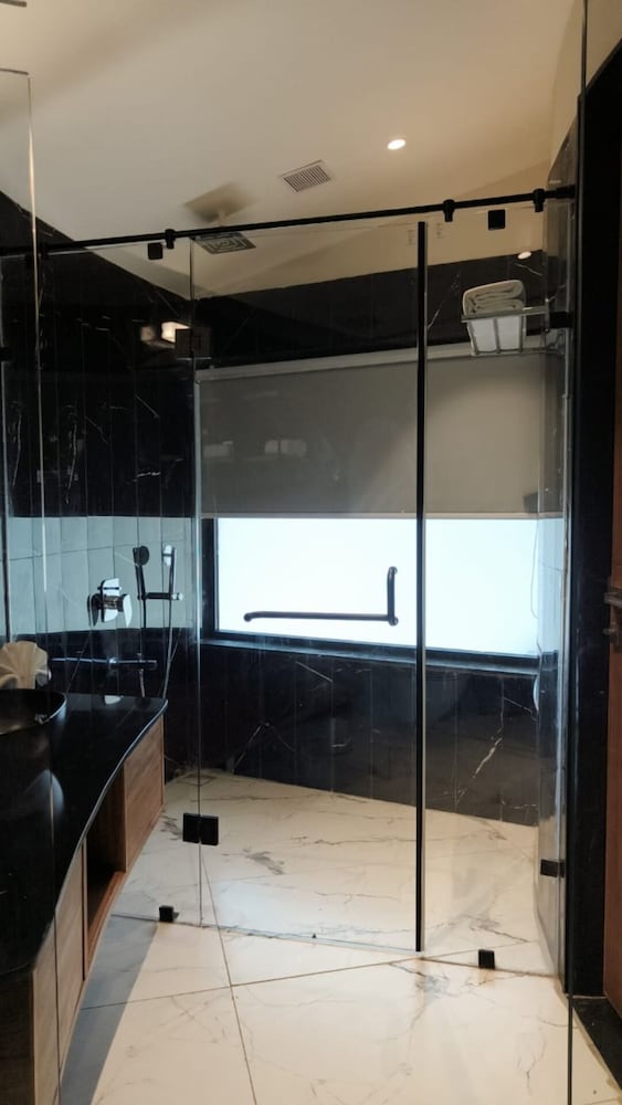 jagira ananta elite gir