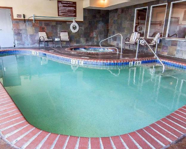 kathryn riverfront inn ascend hotel collection