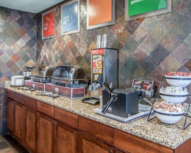 kathryn riverfront inn ascend hotel collection