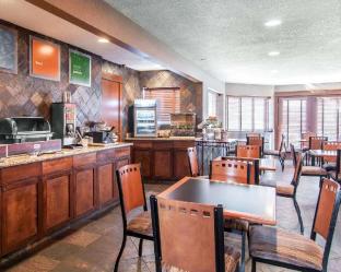 The Kathryn Riverfront Inn, Ascend Hotel Collection,Near Seaside Carousel Mall,2.5 star