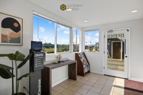 gateway lodge