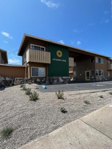 gateway lodge