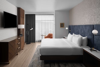 hotel west and main conshohocken philadelphia tapestry by hilton