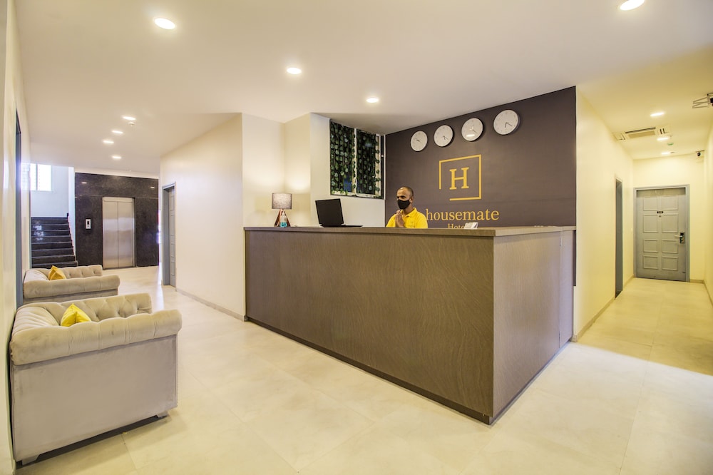 housemate hotels
