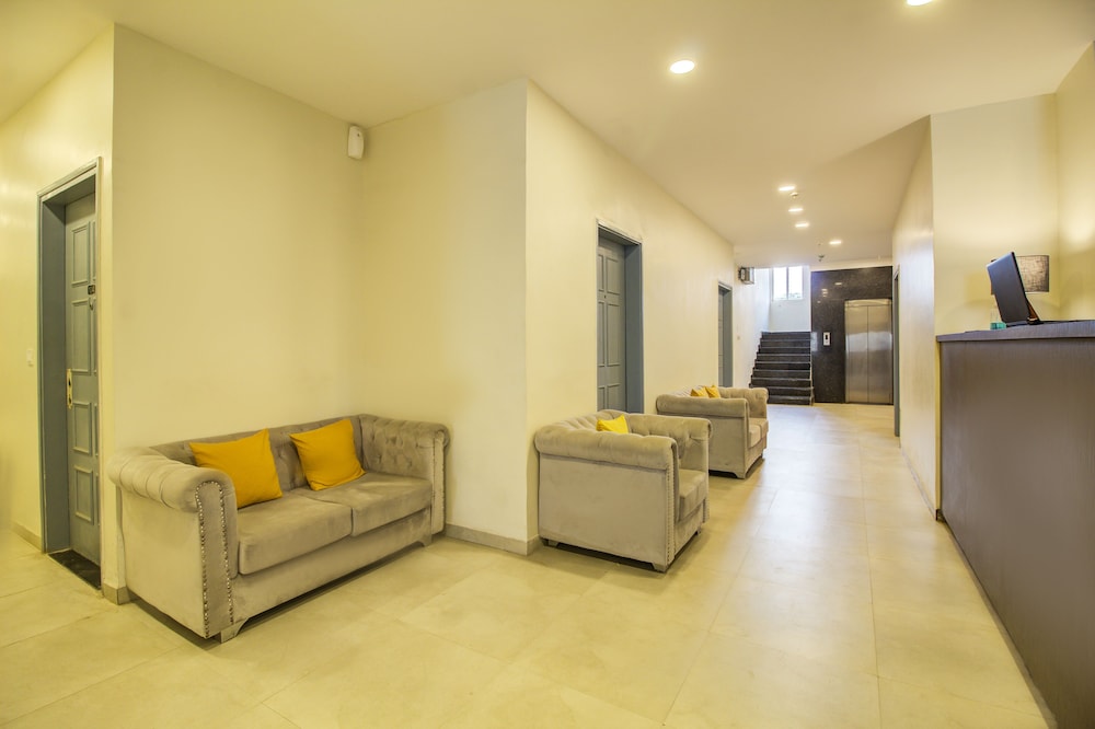 housemate hotels