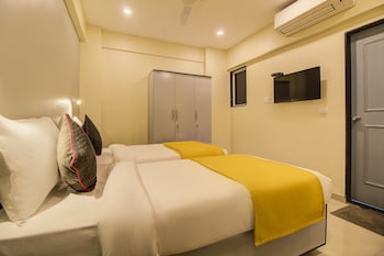 housemate hotels