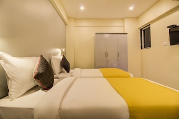 housemate hotels