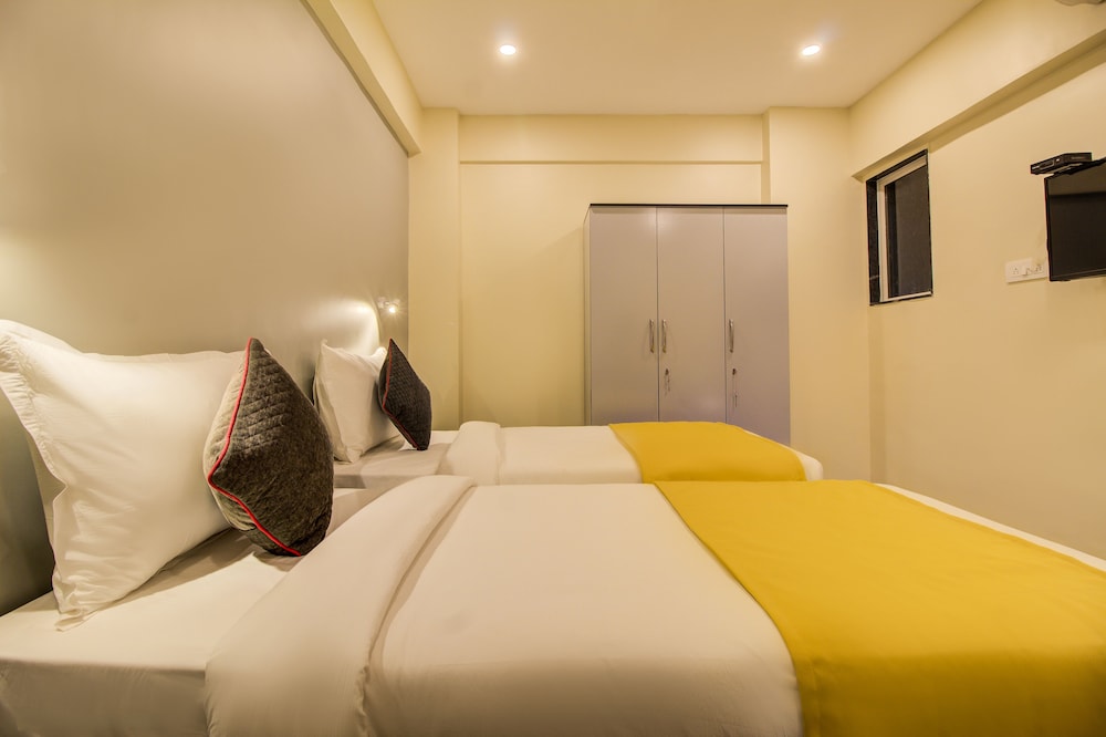 housemate hotels