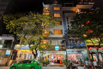 dmz hotel