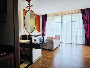 grand lord hoteland residence