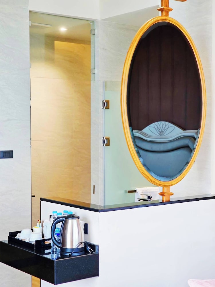 grand lord hoteland residence