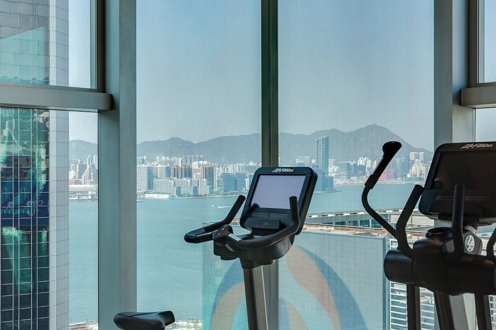 aki hong kong mgallery