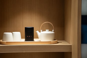 aki hong kong mgallery