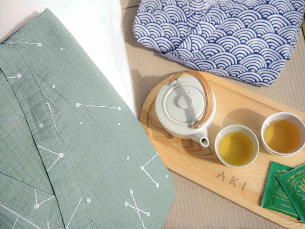 aki hong kong mgallery