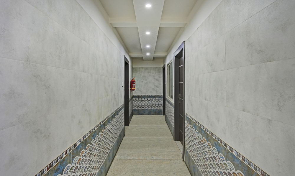 itsy by treebo purple suites