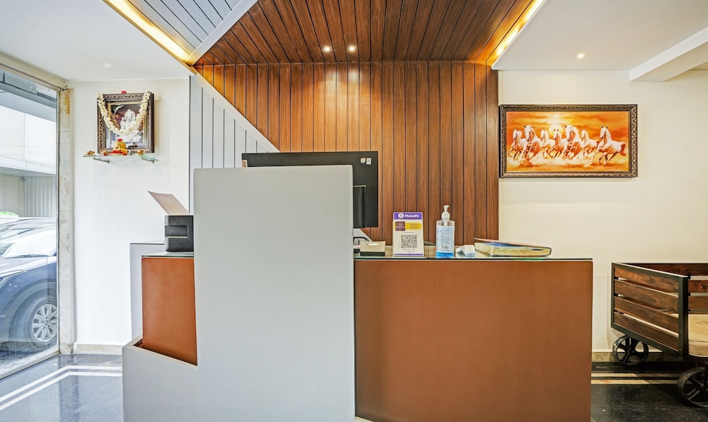 itsy by treebo purple suites